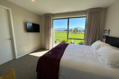 queen-bedroom